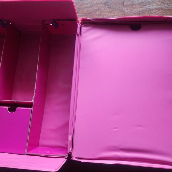 Barbie  - Picture 12 of 16